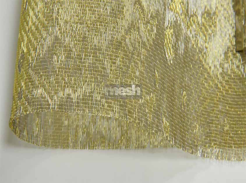 Craftsmanship and luxury: the intricate weaving of luxury metal mesh fabric