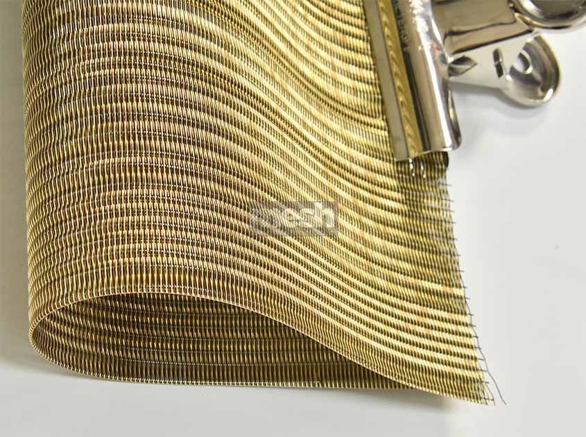 Material selection is critical when considering the sustainability responsibilities of luxury metal mesh fabrics. Choosing sustainable metal materials such as recycled and reused materials can reduce dependence on finite resources and reduce environmental impact.